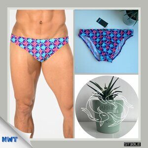 ST33LE - Printed Micro Low Swim Brief - Navy/Fucsia Honey Comb (M)